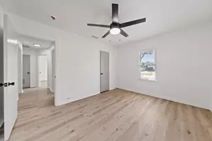 903 E Ave C, Valley Mills, TX 76689 - Photo 14