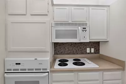 2105 Count Fleet Drive #217, Arlington, TX 76011 - Photo 8