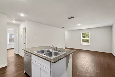 2208 Sayle Street, Greenville, TX 75401 - Photo 10