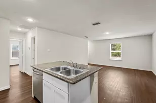 2208 Sayle St, Greenville, TX 75401 - Photo 10