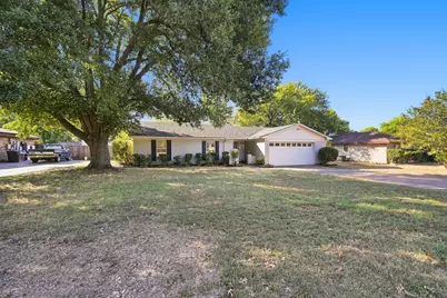 1215 Cindy Lane, Cleburne, TX 76033 - Photo 4