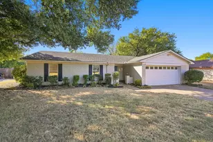 1215 Cindy Ln, Cleburne, TX 76033 - Photo 1