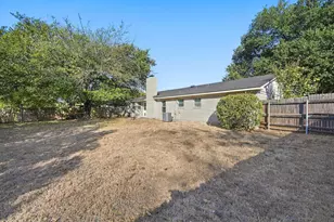 1215 Cindy Ln, Cleburne, TX 76033 - Photo 24