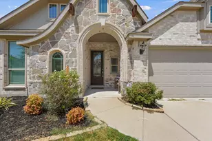 324 Roscoe Dr, Fate, TX 75087 - Photo 2