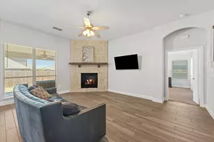 324 Roscoe Dr, Fate, TX 75087 - Photo 4