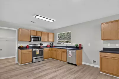 8661 Boswell Meadows Drive, Fort Worth, TX 76179 - Photo 10