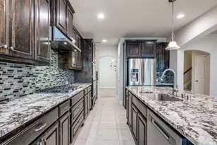 813 Warwick Blvd, Lewisville, TX 75056 - Photo 10