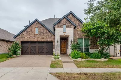 813 Warwick Boulevard, Lewisville, TX 75056 - Photo 2
