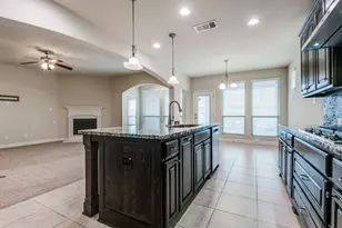 813 Warwick Blvd, Lewisville, TX 75056 - Photo 8