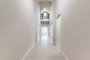 813 Warwick Blvd, Lewisville, TX 75056 - Photo 4