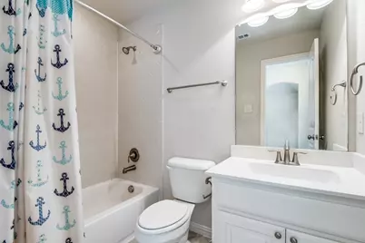 813 Warwick Boulevard, Lewisville, TX 75056 - Photo 20