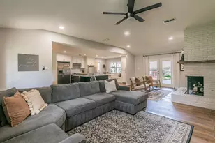 2109 Friar Tuck Dr, Arlington, TX 76013 - Photo 4