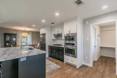 2109 Friar Tuck Drive, Arlington, TX 76013 - Photo 6