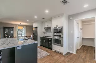 2109 Friar Tuck Dr, Arlington, TX 76013 - Photo 6