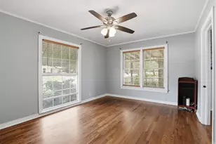 902 W Bridge St, Granbury, TX 76048 - Photo 24