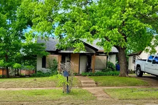 125 E Munson St, Denison, TX 75021 - Photo 1