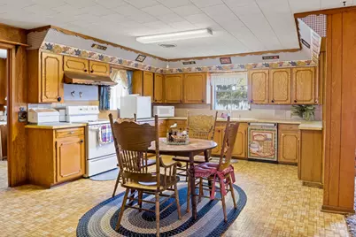 717 E First Street, Hughes Springs, TX 75656 - Photo 10