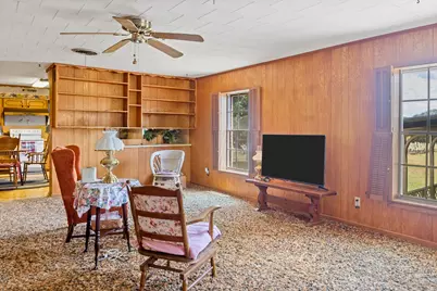 717 E First Street, Hughes Springs, TX 75656 - Photo 6