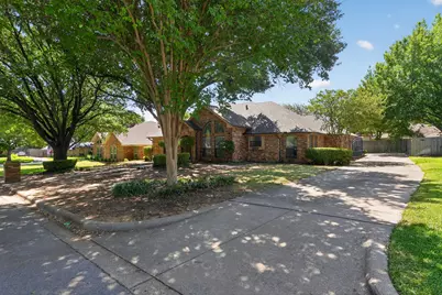 2907 Trail Lake Drive, Grapevine, TX 76051 - Photo 2