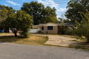 410 Oak St, Malakoff, TX 75148 - Photo 4