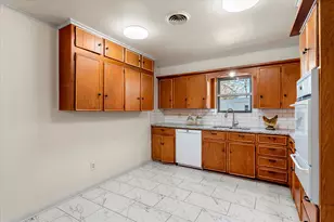 601 N 38th St, Corsicana, TX 75110 - Photo 12