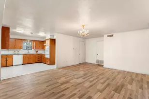 601 N 38th St, Corsicana, TX 75110 - Photo 10