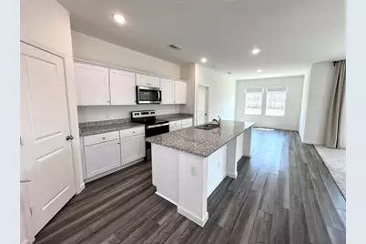 8400 Hawkview Drive, Fort Worth, TX 76179 - Photo 10