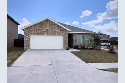 8400 Hawkview Drive, Fort Worth, TX 76179 - Photo 2