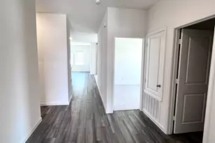 8400 Hawkview Dr, Fort Worth, TX 76179 - Photo 4