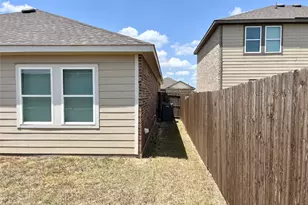 8400 Hawkview Dr, Fort Worth, TX 76179 - Photo 36