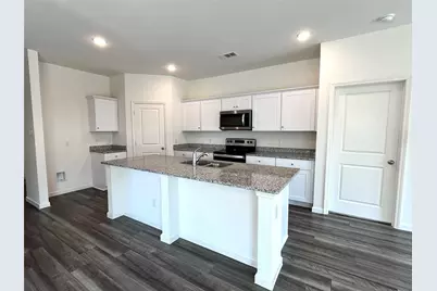 8400 Hawkview Drive, Fort Worth, TX 76179 - Photo 8