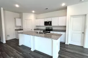 8400 Hawkview Dr, Fort Worth, TX 76179 - Photo 8