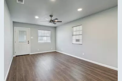 208 N Coleman Street, Mabank, TX 75147 - Photo 6