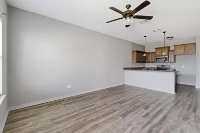 101 W Capps Street #D, Rio Vista, TX 76093 - Photo 2
