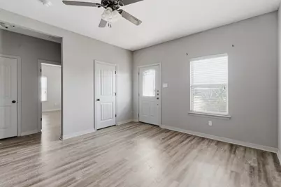 101 W Capps Street #D, Rio Vista, TX 76093 - Photo 8