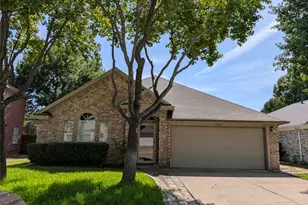 1705 Ingleside Dr, Flower Mound, TX 75028 - Photo 1