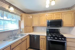 408 W Morton St, Boyd, TX 76023 - Photo 6