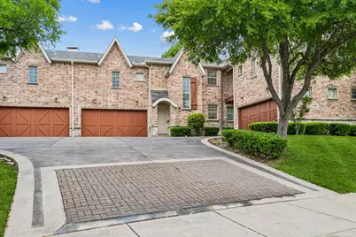 2117 Parkview, Carrollton, TX 75006 - Photo 2
