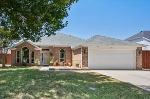704 Oakridge Dr, Lake Dallas, TX 75065 - Photo 1