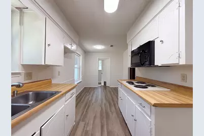 1136 Kris Street, Irving, TX 75060 - Photo 6