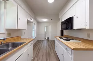 1136 Kris St, Irving, TX 75060 - Photo 6