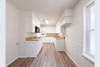 1136 Kris Street, Irving, TX 75060 - Photo 2