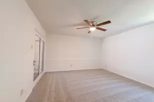 1136 Kris St, Irving, TX 75060 - Photo 18