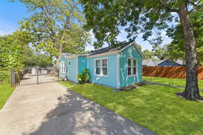 1121 Hudgins Avenue, Fort Worth, TX 76111 - Photo 2
