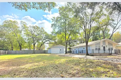 131 Ocean Drive, Gun Barrel City, TX 75156 - Photo 2