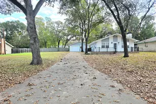 131 Ocean Dr, Gun Barrel City, TX 75156 - Photo 18