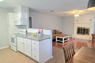 131 Ocean Dr, Gun Barrel City, TX 75156 - Photo 10