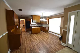 719 Bowie St, Forney, TX 75126 - Photo 2