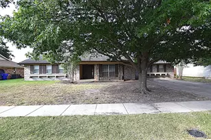 719 Bowie St, Forney, TX 75126 - Photo 1