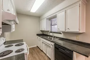 1517 Raintree Ln, Cleburne, TX 76033 - Photo 12
